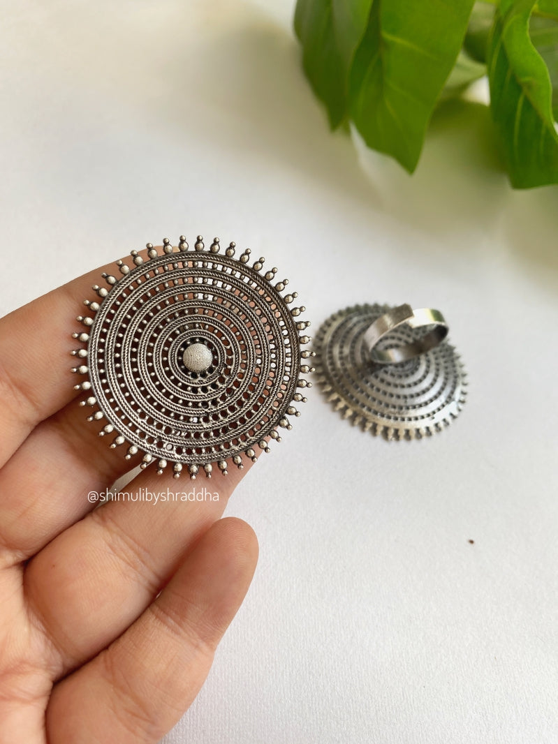 ATHARVI OVERSIZED ADJUSTABLE RINGS
