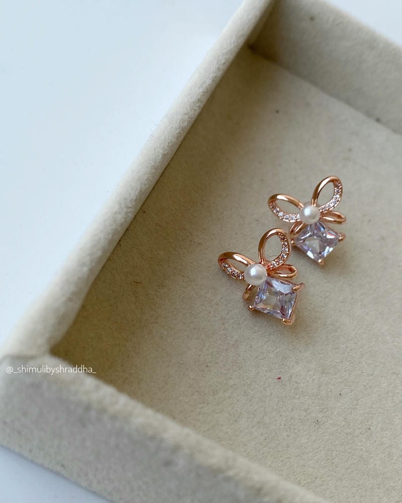 HELENA STUD EARRINGS