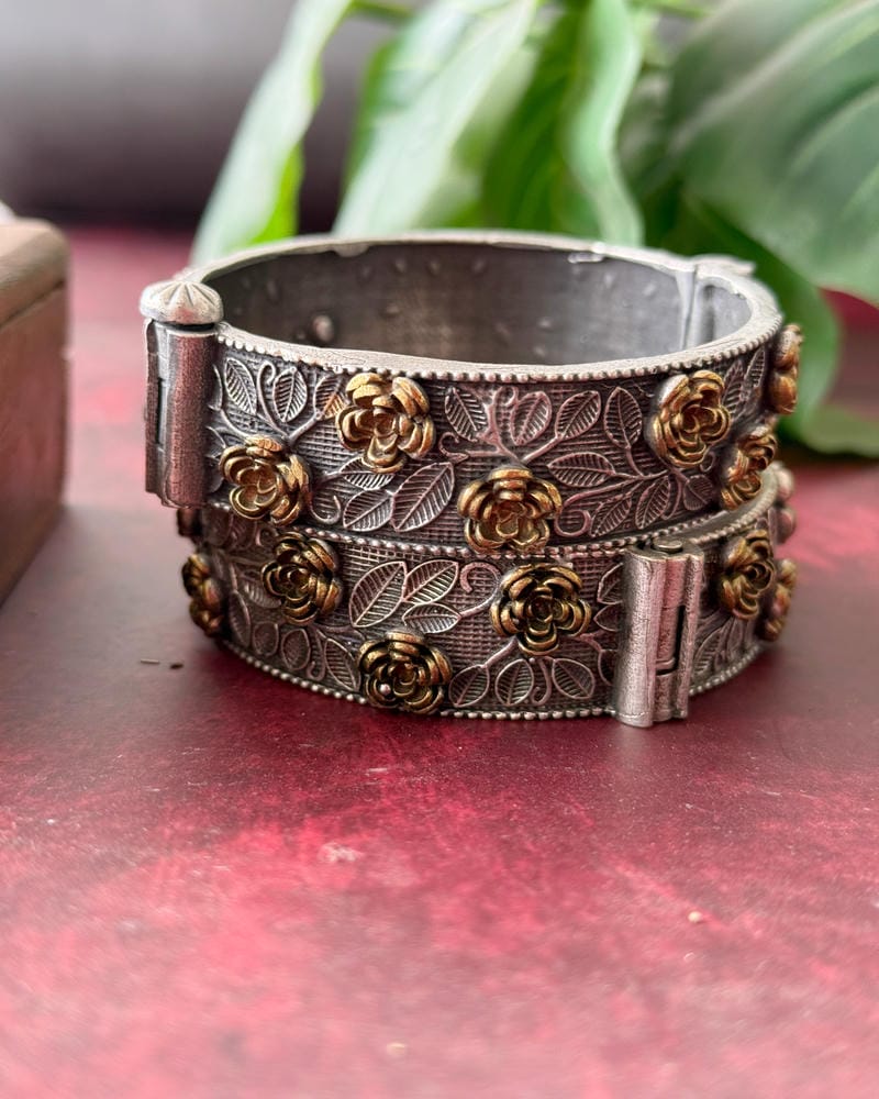 KOMAL DUAL TONE OPENABLE BANGLE