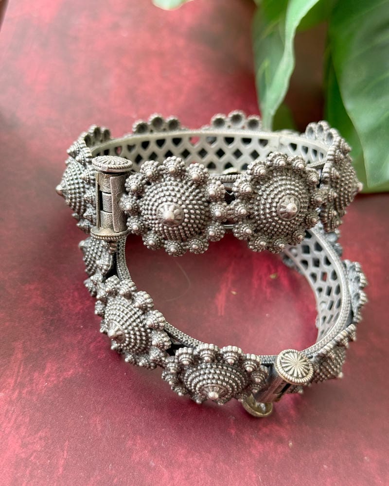 ADREJA OPENABLE BANGLE