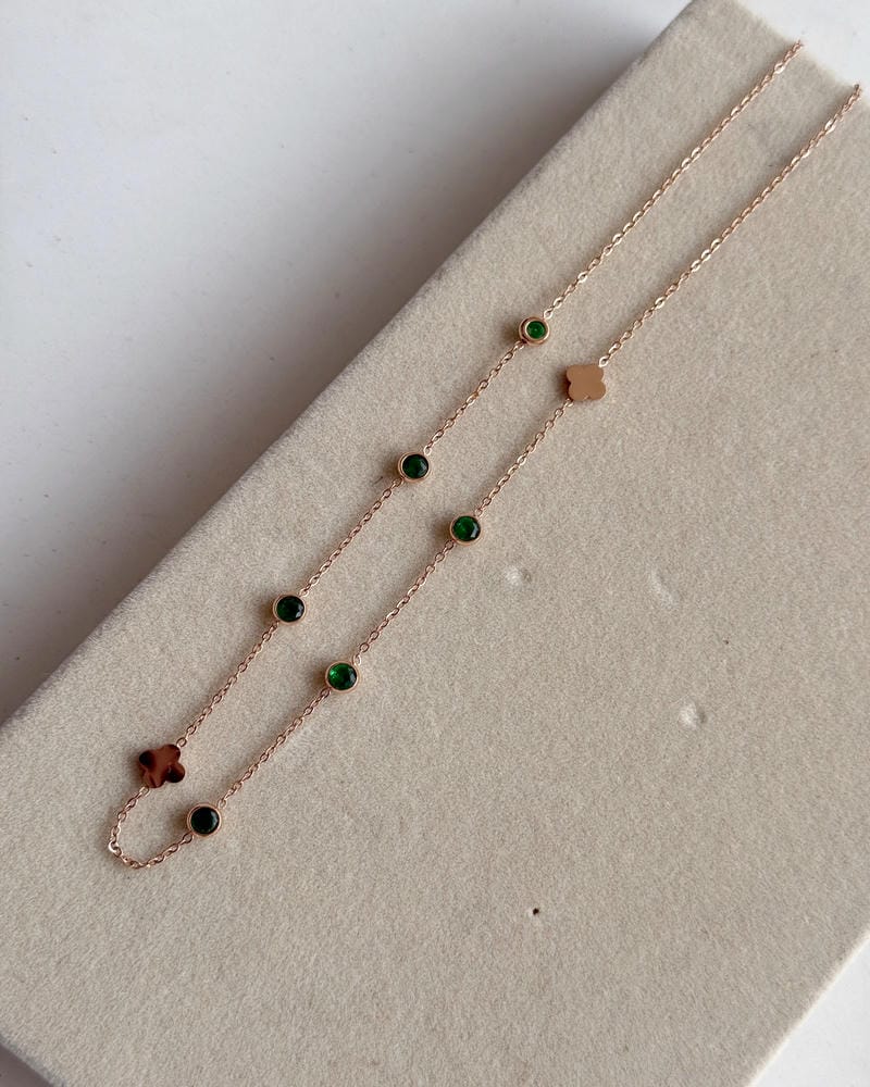 LUCY CHAIN