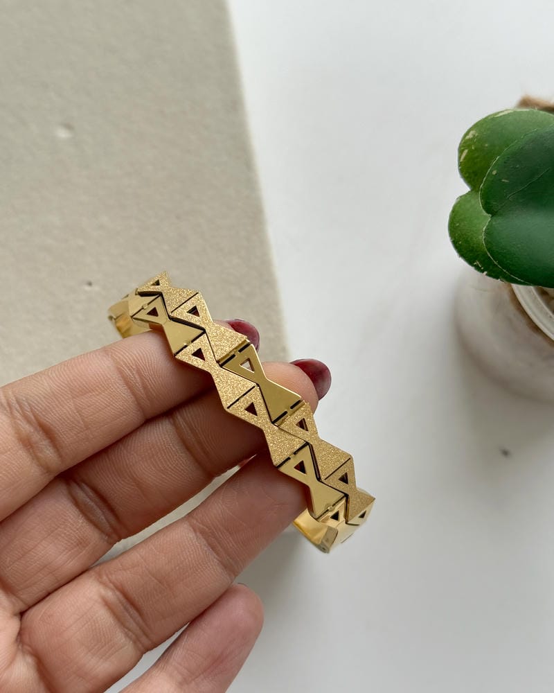BELLA BRACELET