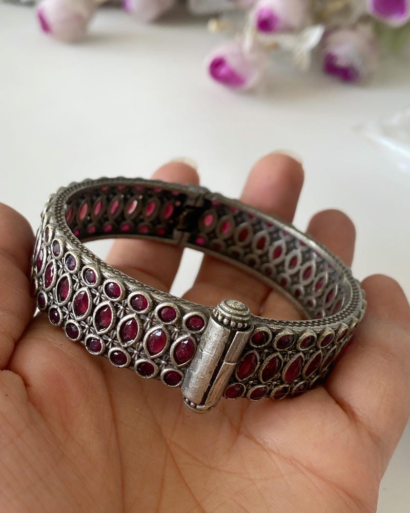 TRISHYA STONE BANGLES