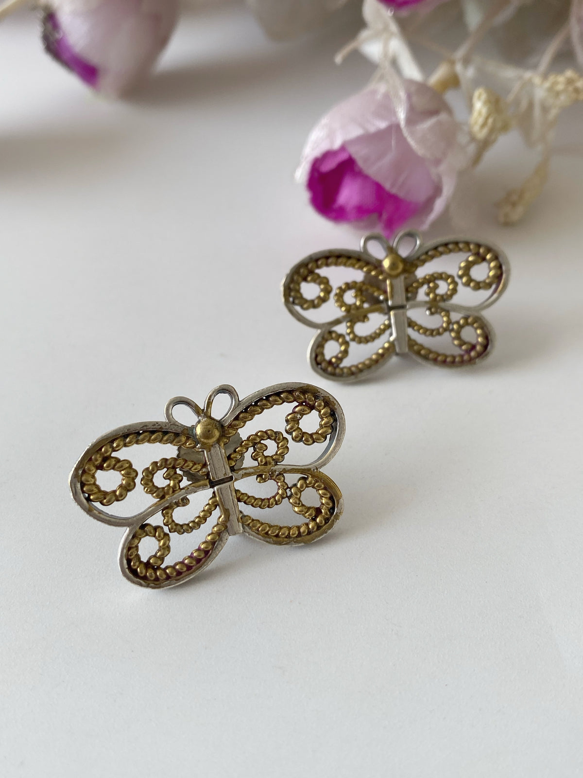 DUAL TONE STUD EARRINGS