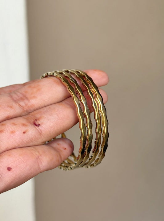 BANGLES SET OF 4PCS