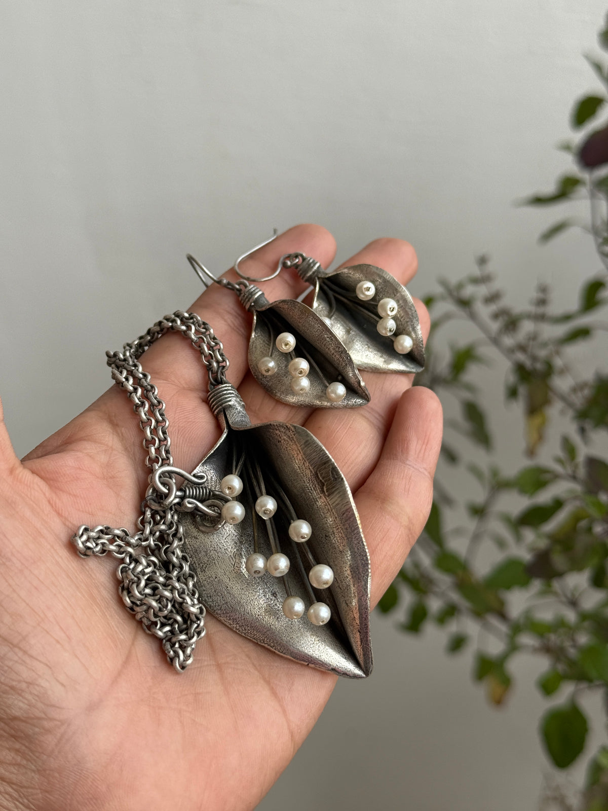 LEAF PETAL PEARL NECKLACE SET