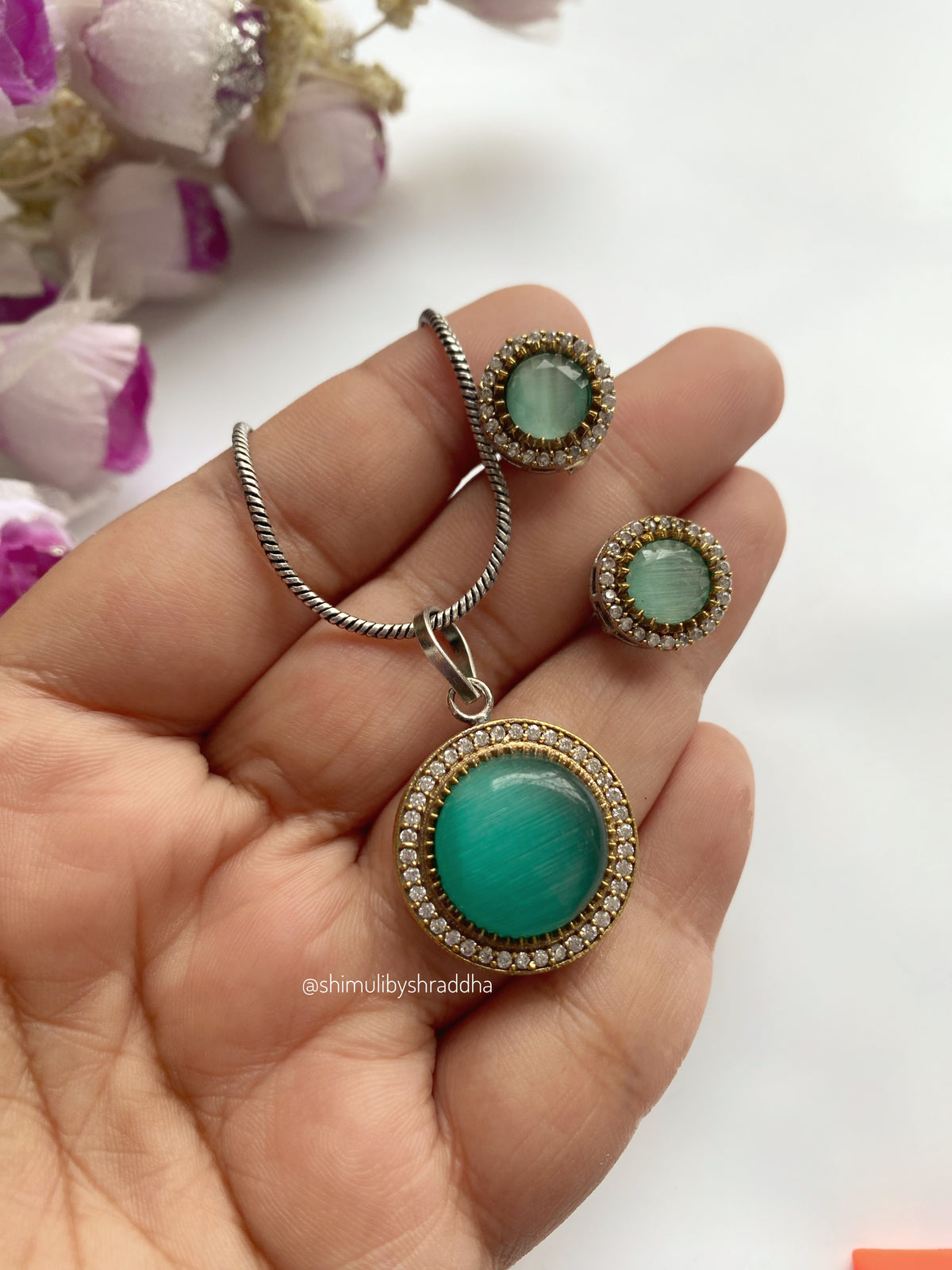 VARIKA DUAL TONE CHAIN SETS
