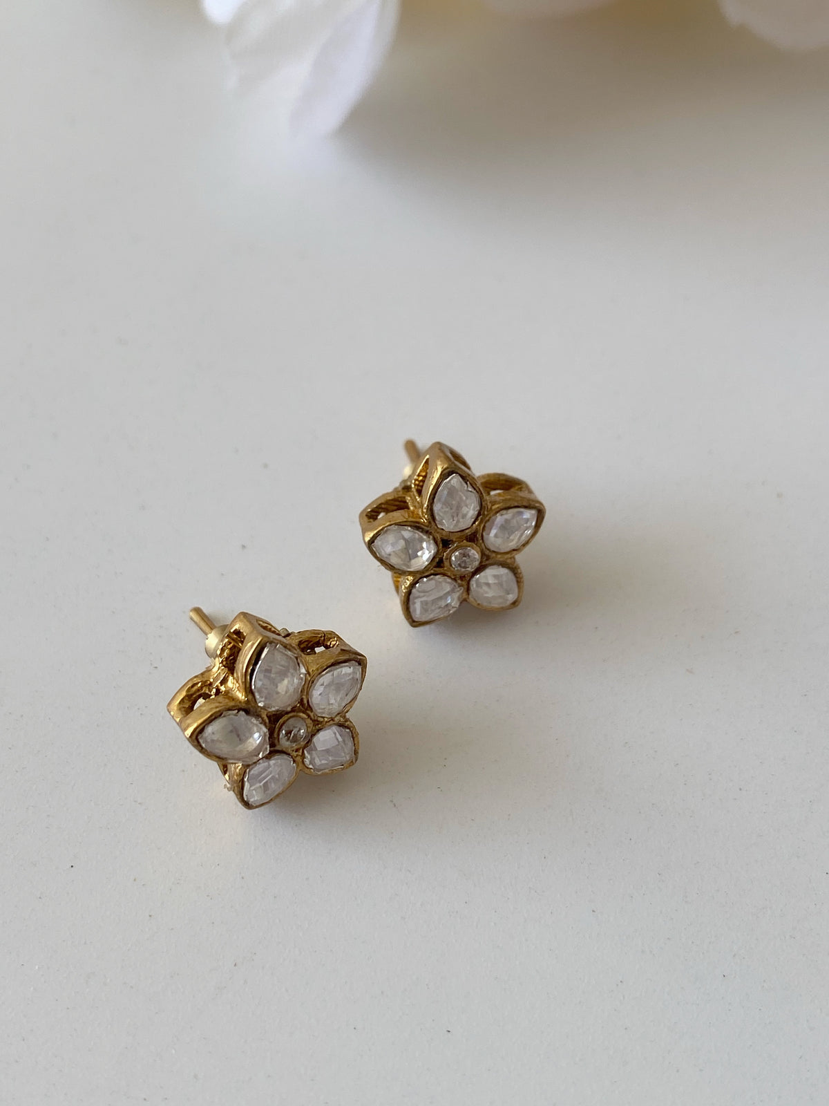 PHOOL POLKI STUDS