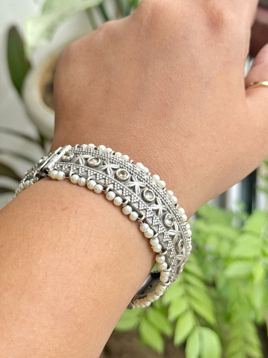 AMRITA PEARL BANGLES