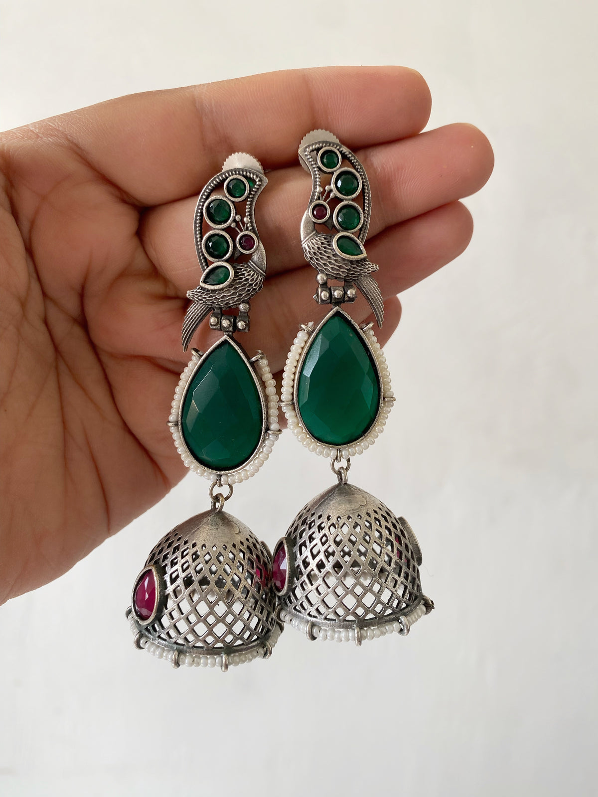 AKSHITA STONE JHUMKA