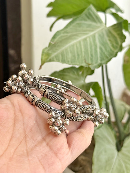 OXIDISED GHUNGHAROO BANGLES
