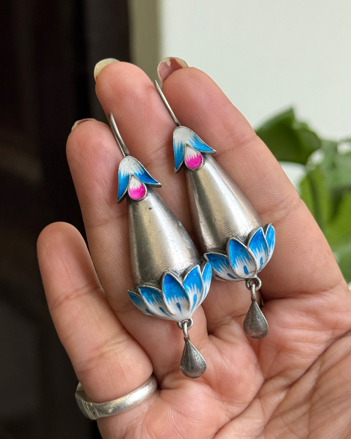 KAMAL HOOK EARRINGS