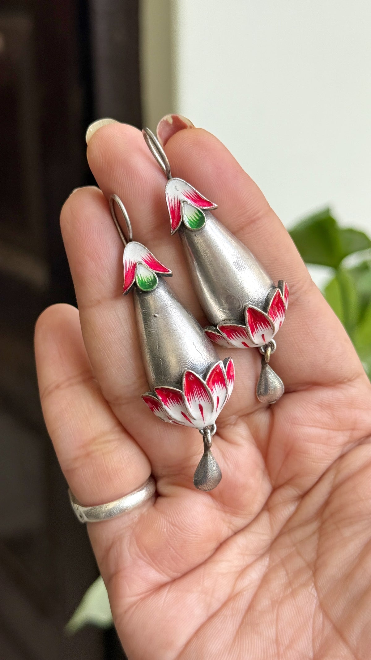 KAMAL HOOK EARRINGS