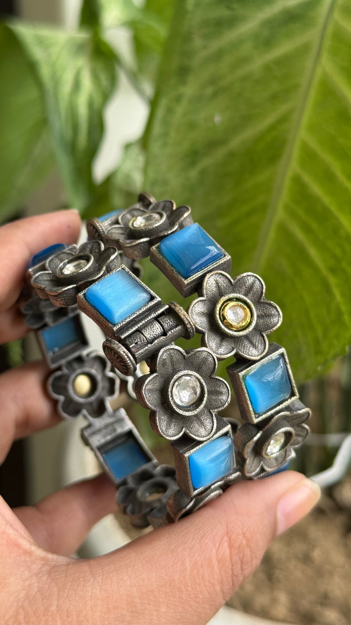 DHRUVI BANGLES