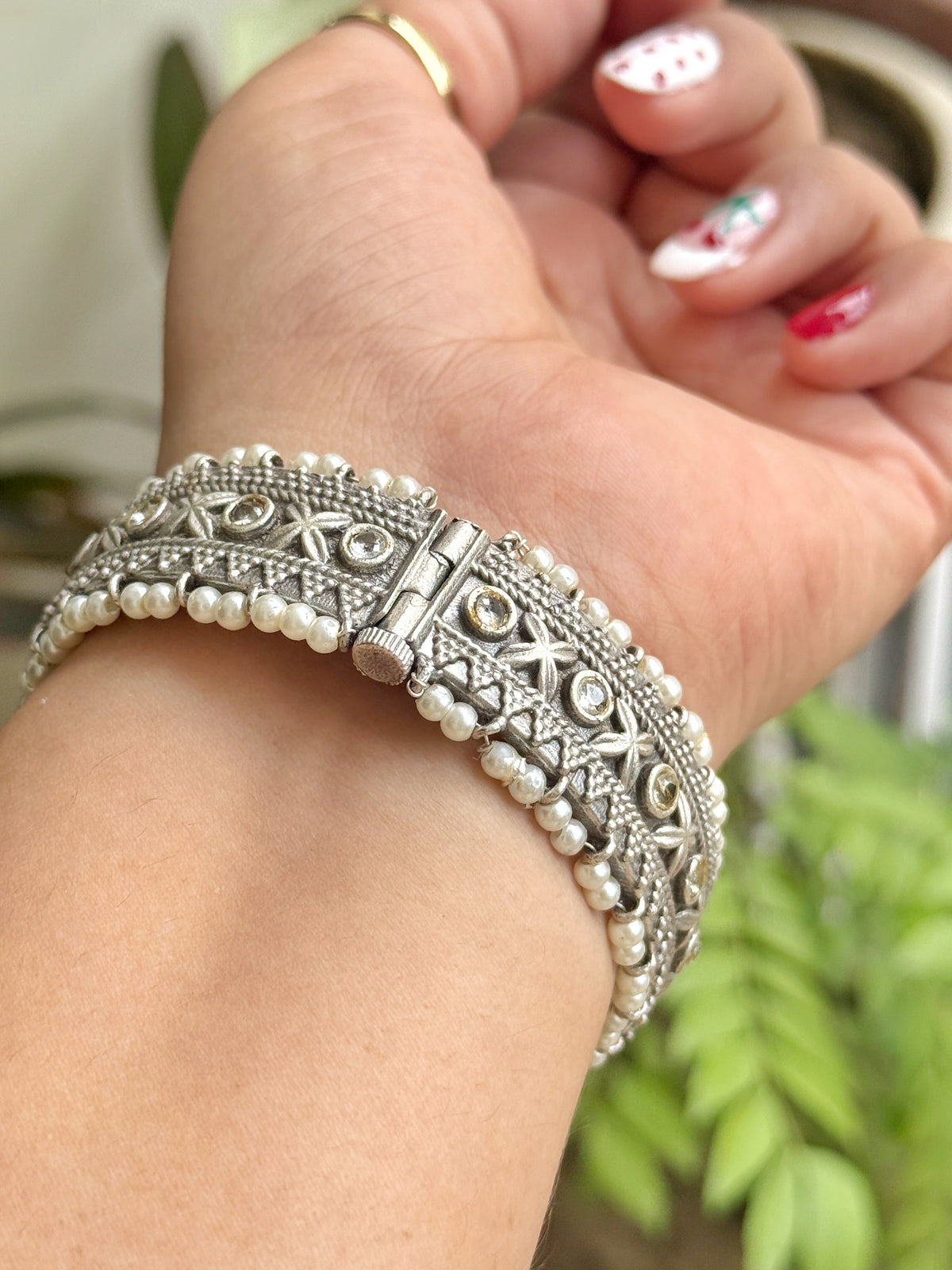 AMRITA PEARL BANGLES