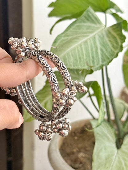 OXIDISED GHUNGHAROO BANGLES