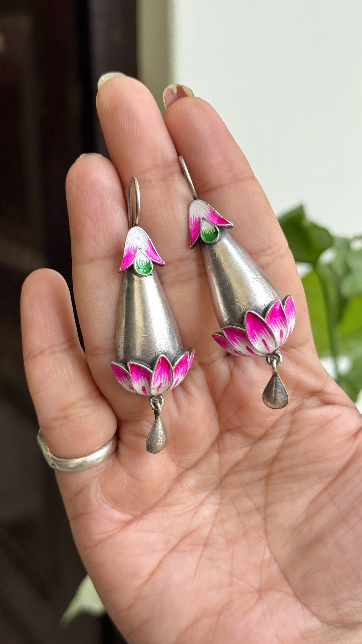 KAMAL HOOK EARRINGS