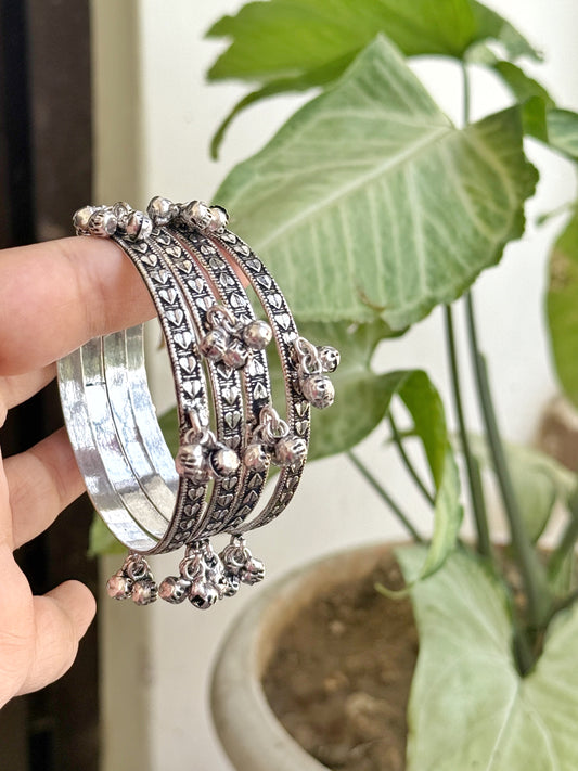 OXIDISED GHUNGHAROO BANGLE