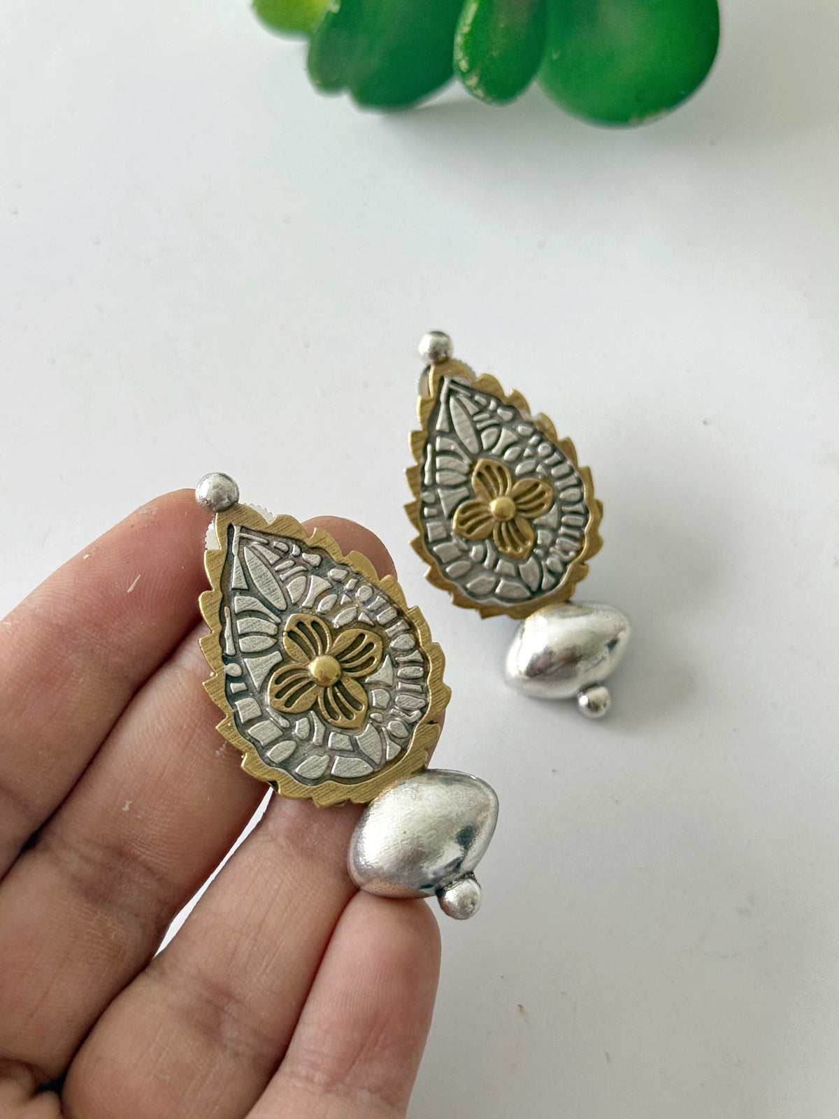 KALASH DUAL TONE EARRINGS