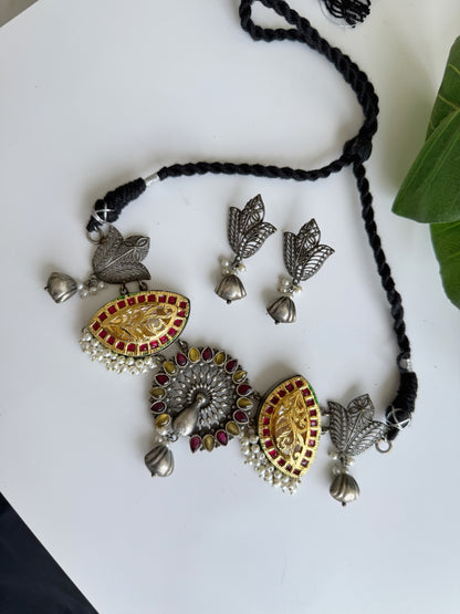 MRUNMAYEE CHOKER SET