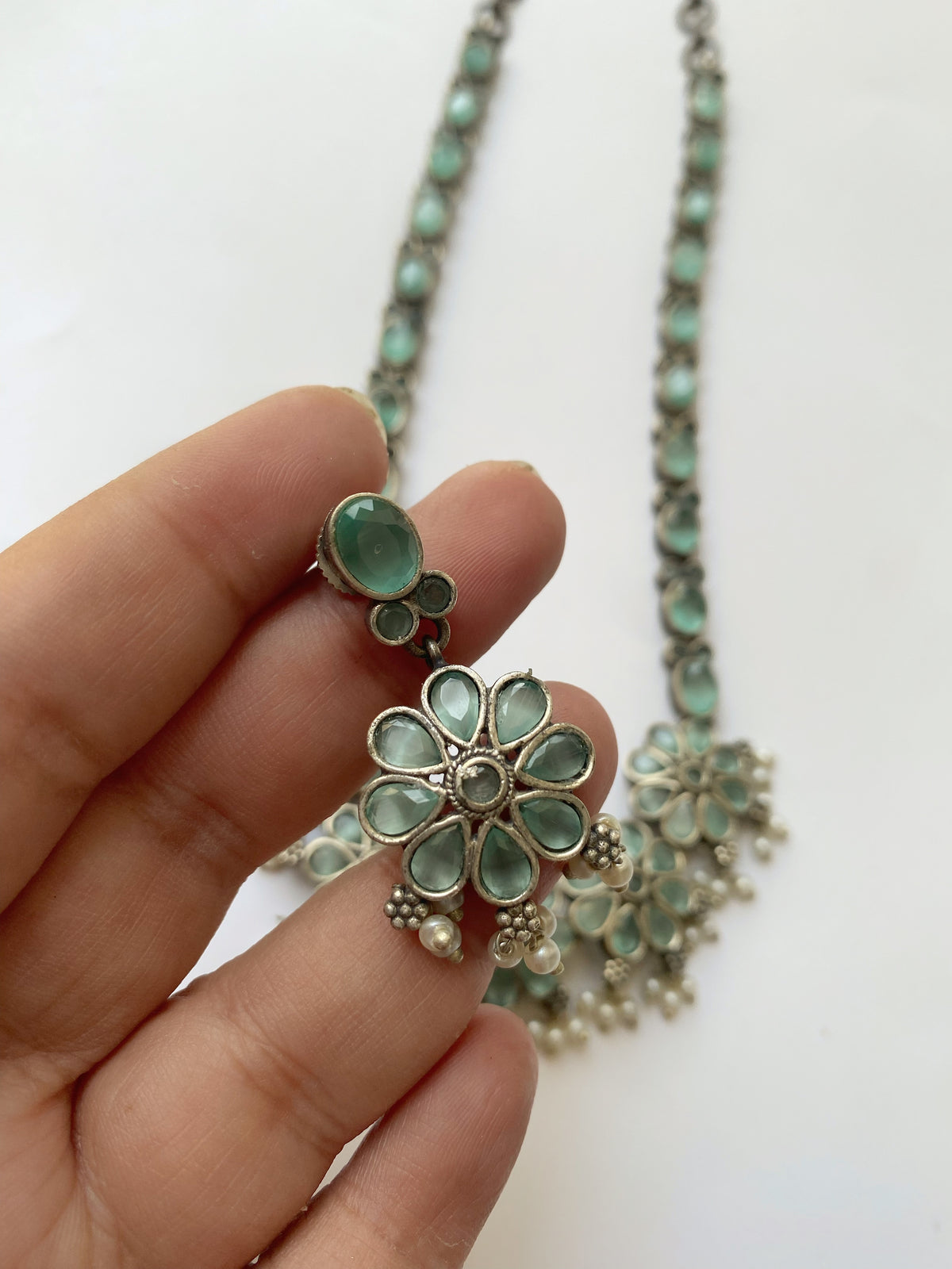 VACHYA NECKLACE SET