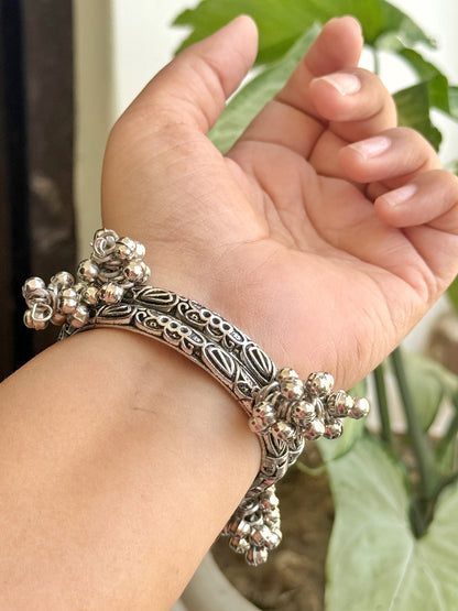 OXIDISED GHUNGHAROO BANGLES