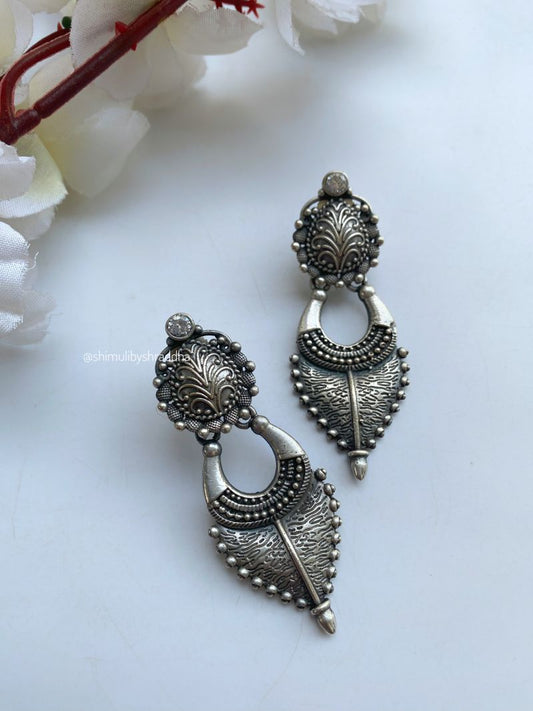GUNITA EARRINGS