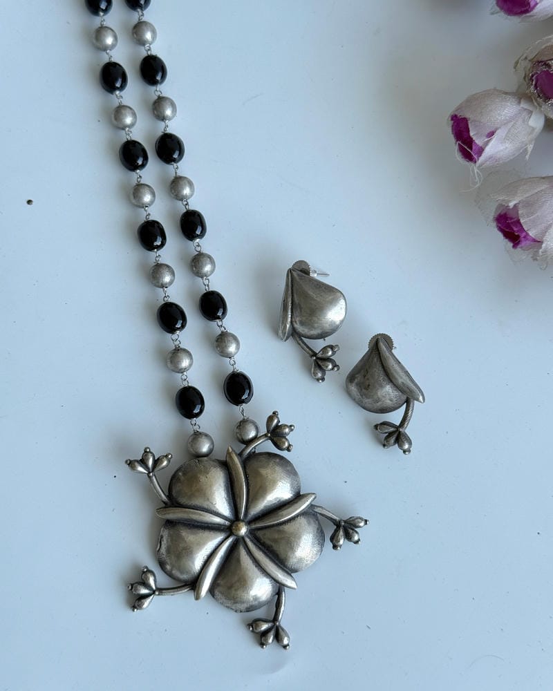 JIYA NECKLACE SET