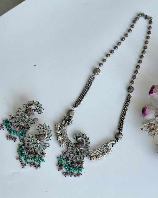 YAMINI NECKLACE SET