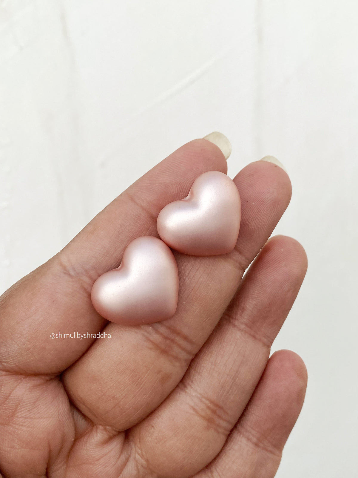 HEART MATTE STUDS