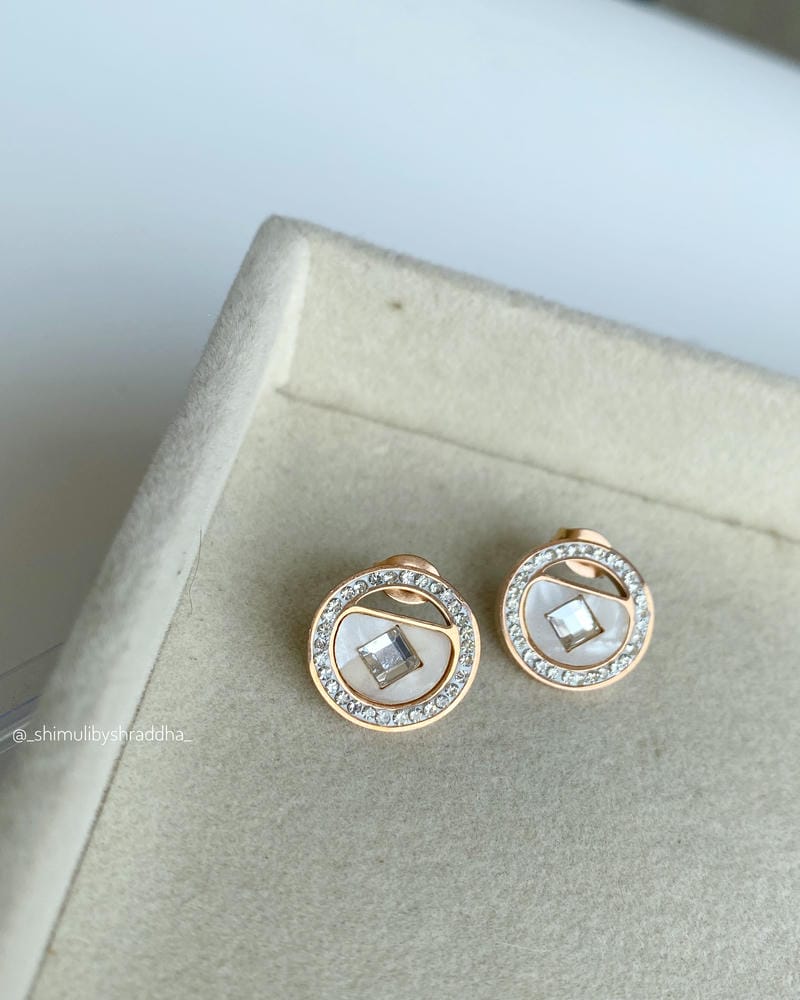 ZOE STUD EARRINGS