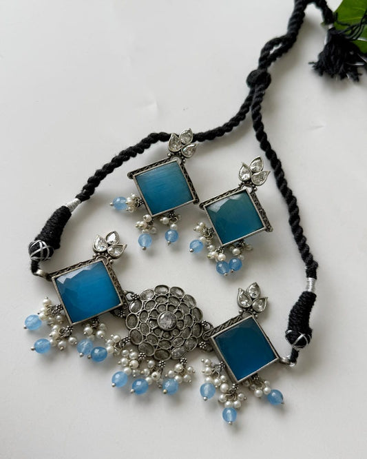 MEERA CHOKER SET