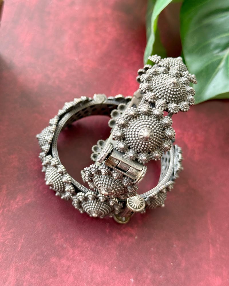 ADREJA OPENABLE BANGLE