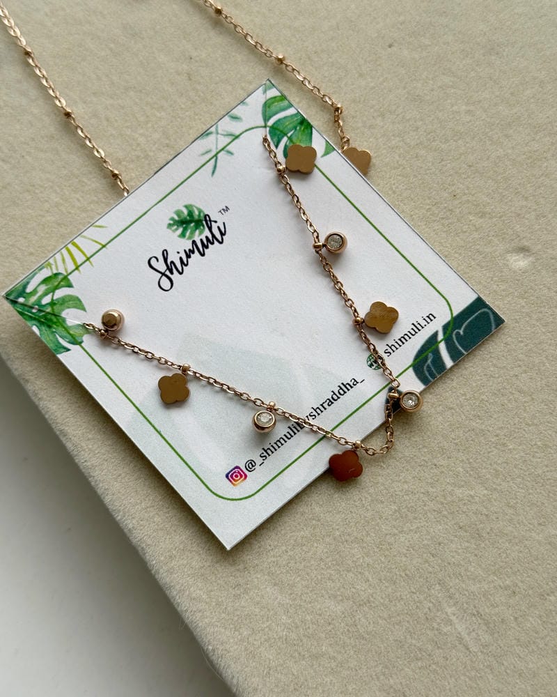 MOLLY CHAIN