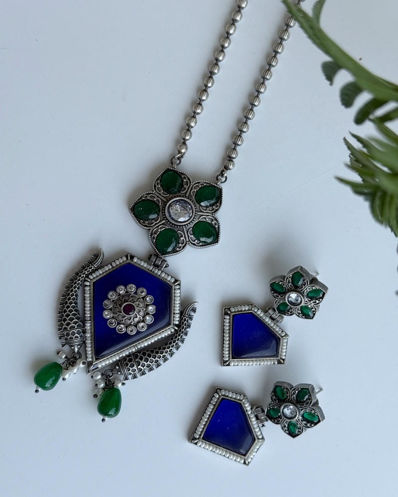ISHITA NECKLACE SET