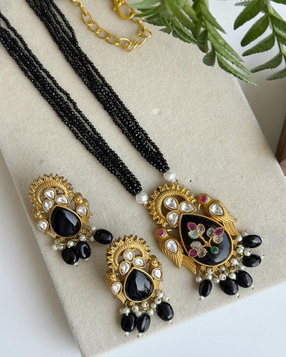 HIMANSHI NECKLACE SET