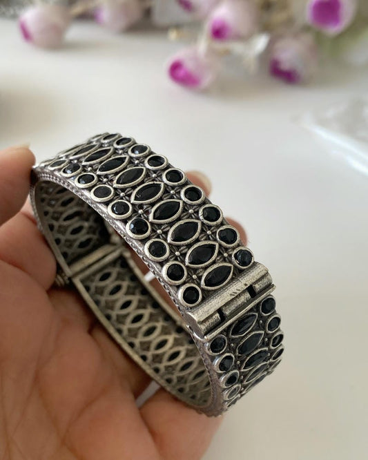 TRISHYA STONE BANGLES
