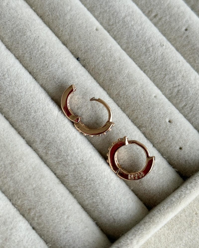 SOPHIA HOOPS