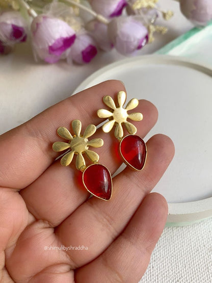 BRASS FLOWER STUDS