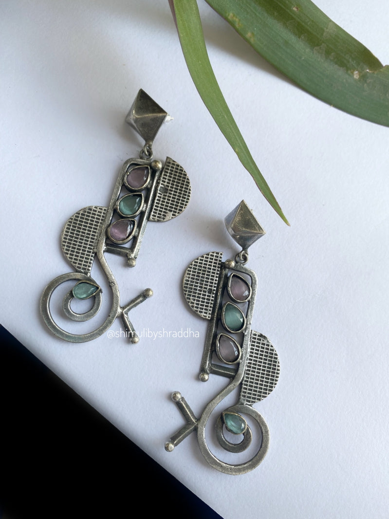 SILVERLOOKALIKE SNAIL DANGLERS