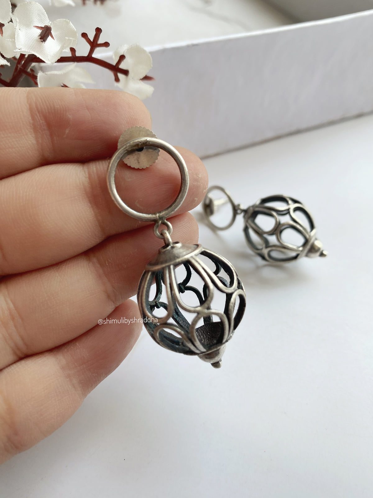 SILVERLOOKALIKE DOME JHUMKA