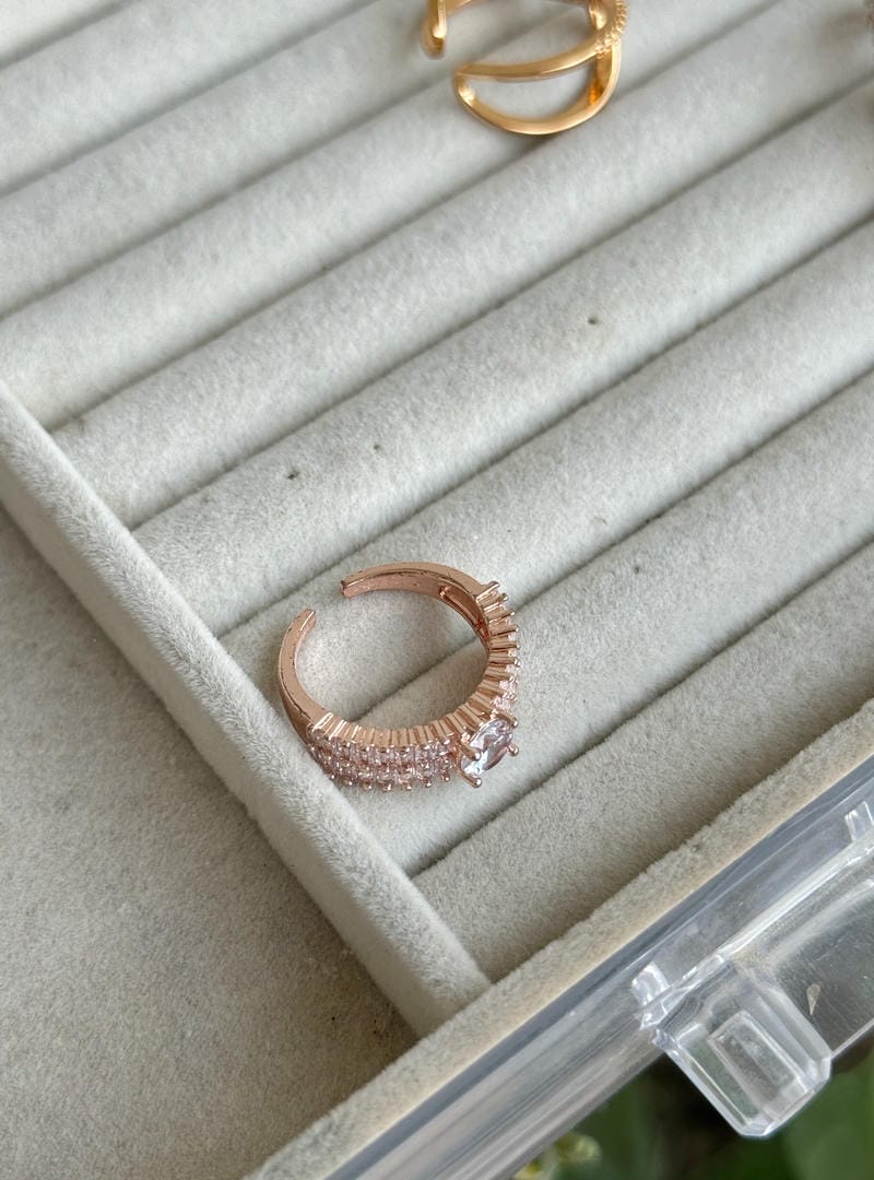 CLARA RINGS