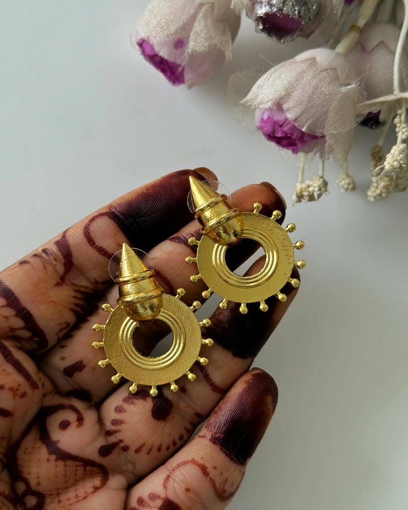 BRASS STUDS