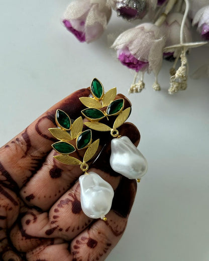 BRASS STONE EARRINGS